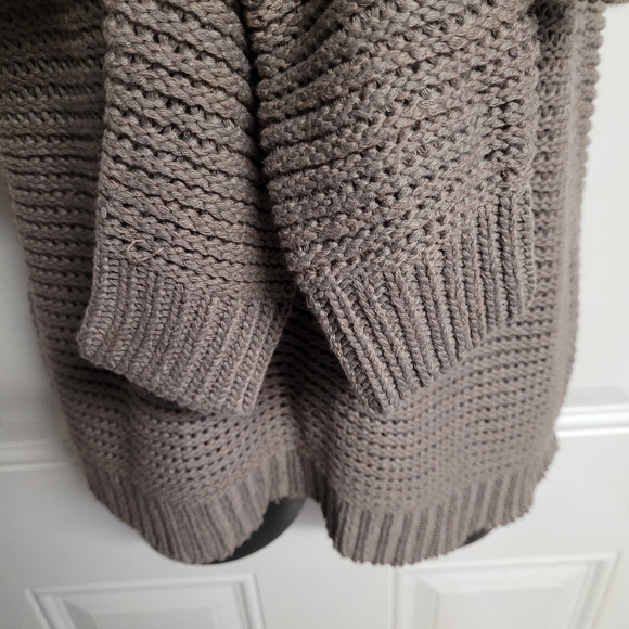 Design Lab Tan Brown Loose Knit Cold Shoulder Turtleneck Sweater - Picture 4 of 9